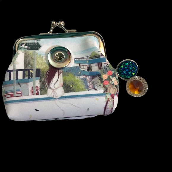 GORGEOUS SNAP BUTTON CHANGE PURSE with extra interchangeable snap button - Picture 1 of 7